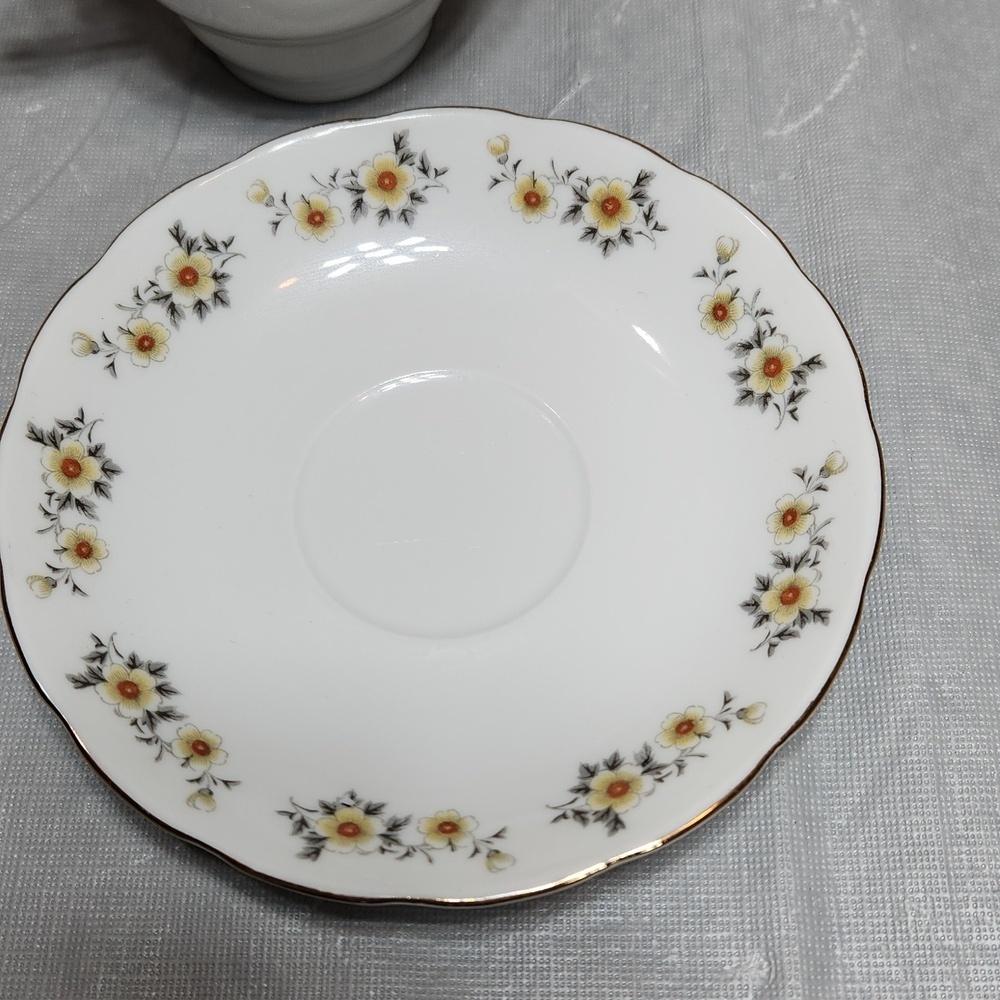 Flower Pattern Teacups - Picture 4 of 6
